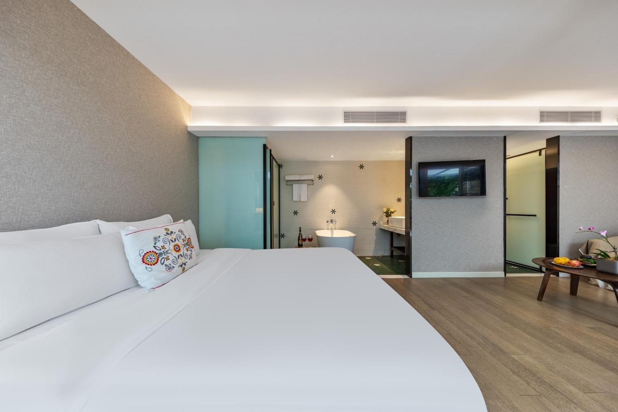 Shenzhen No'6 Garden Villa --French Window With Garden View,Close To Sea World &Shekou Ferry Port &K11 Ecoast &Subway Nearby ,Offer Western Food And Coffee &English Speaking With Tour Services Eksteriør bilde