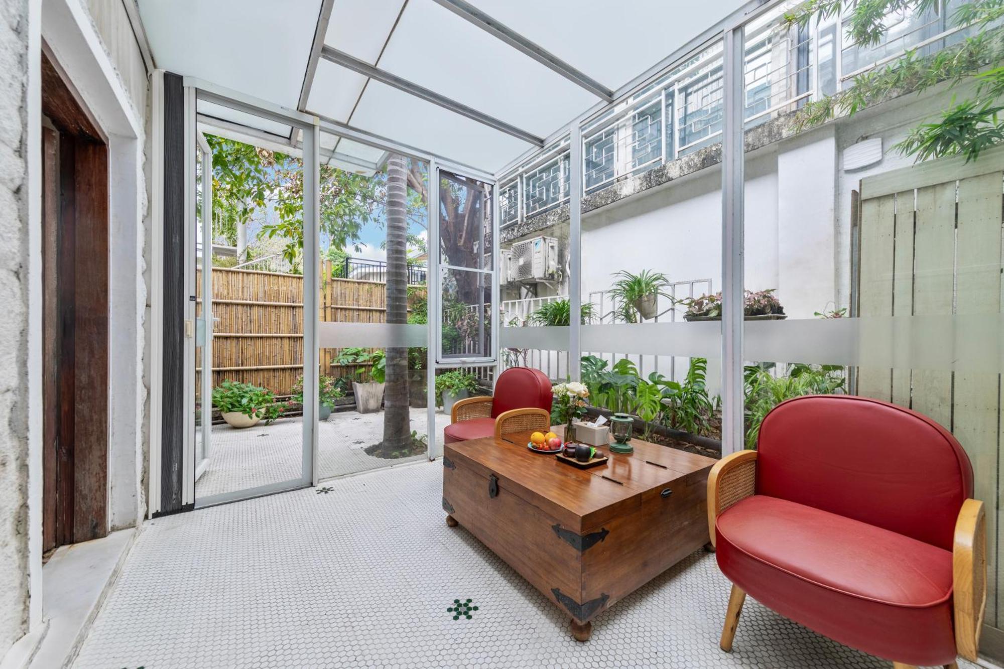 Shenzhen No'6 Garden Villa --French Window With Garden View,Close To Sea World &Shekou Ferry Port &K11 Ecoast &Subway Nearby ,Offer Western Food And Coffee &English Speaking With Tour Services Eksteriør bilde